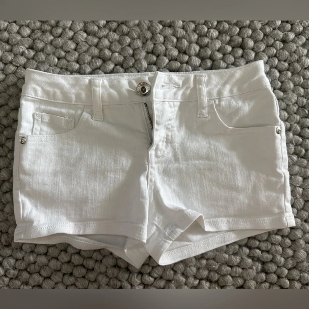 Girls 10R Justice White Shorts